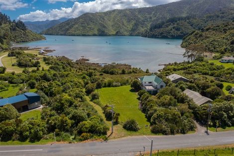 Photo of property in 573 Port Underwood Road, Whatamango Bay, Picton, 7281