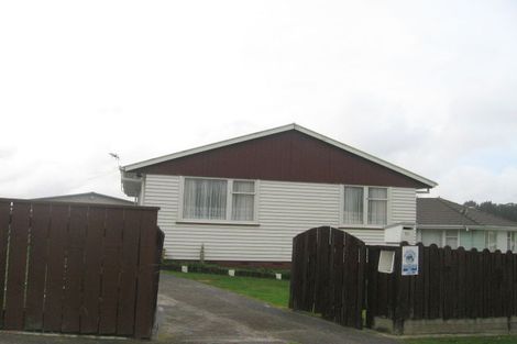 Photo of property in 18 Beauzami Crescent, Ascot Park, Porirua, 5024