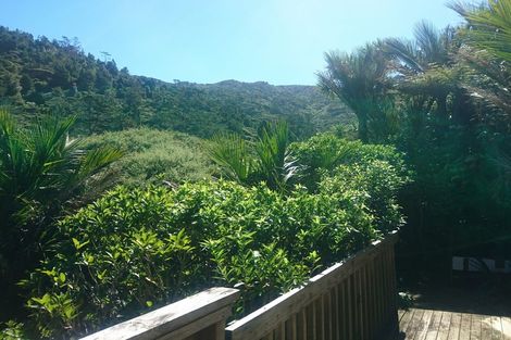 Photo of property in 77 Karekare Road, Karekare, Auckland, 0772