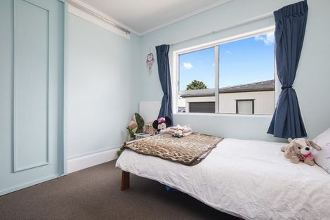 Photo of property in 11 Collingwood Road, Waiuku, 2123