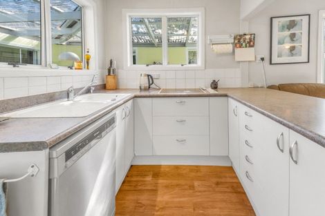 Photo of property in 85 Cockle Bay Road, Cockle Bay, Auckland, 2014