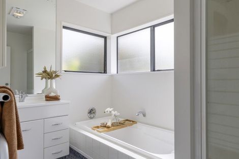 Photo of property in 2/26 Robinson Terrace, Rangatira Park, Taupo, 3330