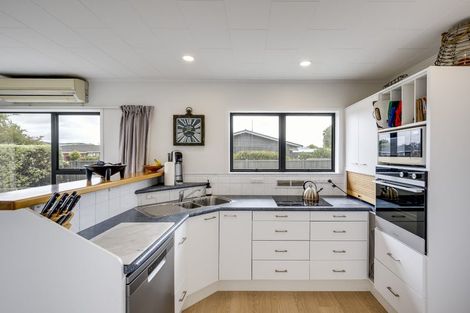 Photo of property in 52 Guppy Road, Greenmeadows, Napier, 4112