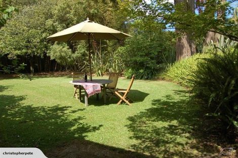 Photo of property in 106 Station Road, Kumeu, 0891