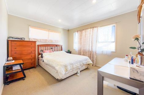 Photo of property in 62 Widmore Drive, Massey, Auckland, 0614