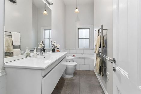 Photo of property in 23 Porritt Avenue, Mount Victoria, Wellington, 6011