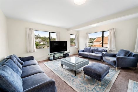 Photo of property in 16 Landvale Court, Browns Bay, Auckland, 0630