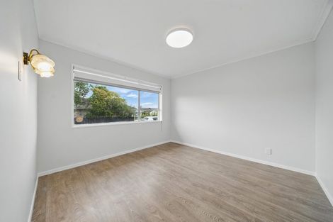 Photo of property in 1/41 Blacklock Avenue, Henderson, Auckland, 0612