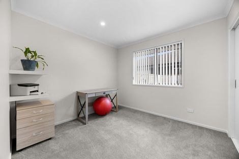 Photo of property in 13 Leebank Crescent, Riverhead, 0820