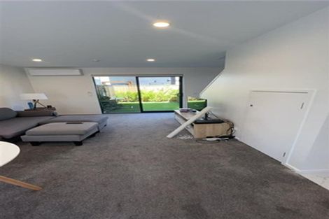 Photo of property in 7/22 Yeovil Road, Te Atatu Peninsula, Auckland, 0610