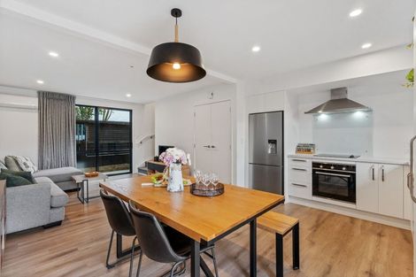 Photo of property in 31 Cessna Crescent, Mangere, Auckland, 2022