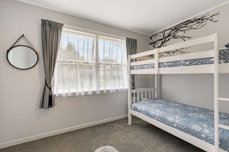 Photo of property in 27 Blanes Road, Weymouth, Auckland, 2103