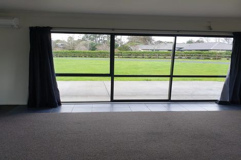 Photo of property in 16 Karioitahi Road, Waiuku, 2123