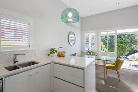 Photo of property in 3 Randwick Road, Northland, Wellington, 6012