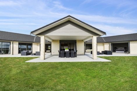 Photo of property in 80 Ewen Place, Karaka, Papakura, 2580