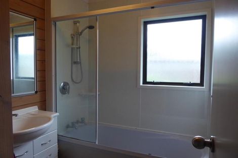 Photo of property in 37 Guadeloupe Crescent, Grenada Village, Wellington, 6037