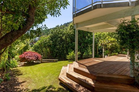 Photo of property in 32 Seaview Crescent, Picton, 7220