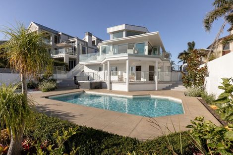 Photo of property in 233c Oceanbeach Road, Mount Maunganui, 3116