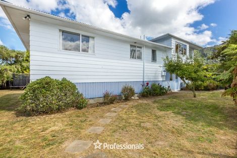 Photo of property in 19 Haylock Grove, Totara Park, Upper Hutt, 5018