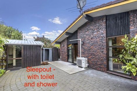 Photo of property in 18 Hawkswood Place, Avonhead, Christchurch, 8042