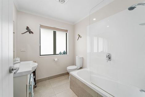 Photo of property in 18 Maylee Crescent, Gulf Harbour, Whangaparaoa, 0930