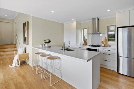 Photo of property in 10 Mewburn Rise, Karori, Wellington, 6012