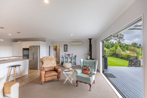 Photo of property in 5 Matthew Street, Waipawa, 4210