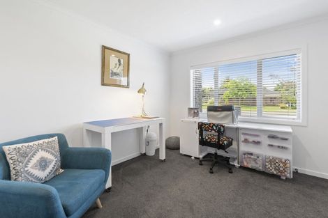 Photo of property in 2 Kilsby Place, Levin, 5510