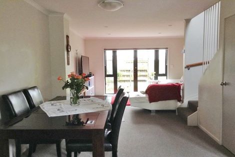 Photo of property in 4 Barnea Circle, Glen Eden, Auckland, 0602