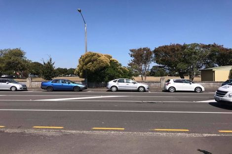 Photo of property in 477 Featherston Street, Palmerston North, 4414