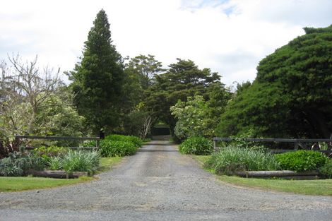 Photo of property in 7 Awa Road, Kumeu, 0891