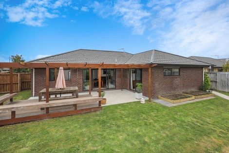 Photo of property in 5 Waltham Place, Rototuna North, Hamilton, 3210