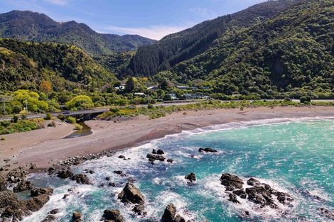 Photo of property in 6 Valley Road, Goose Bay, Kaikoura, 7374