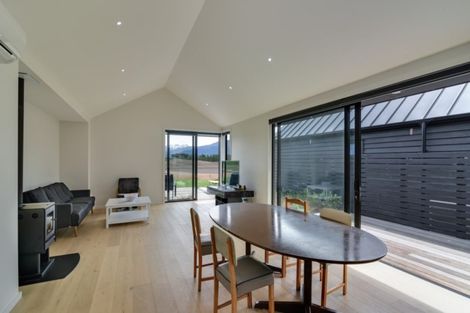 Photo of property in 12 Fife Court, Jacks Point, Queenstown, 9371