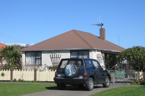 Photo of property in 32 Norbiton Road, Foxton, 4814