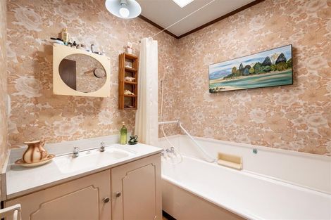 Photo of property in 100b Boucher Avenue, Te Puke, 3119