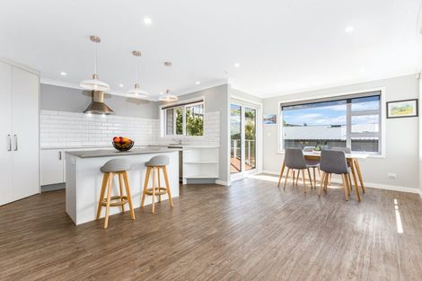 Photo of property in 14 Canary Way, Whitby, Porirua, 5024