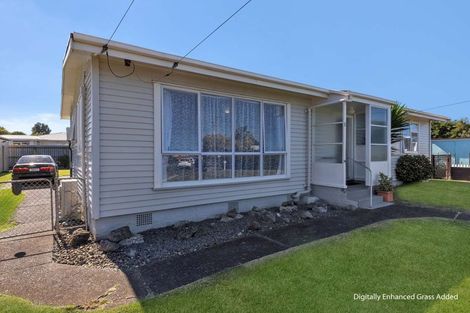 Photo of property in 6 Mahoe Place, Gonville, Whanganui, 4501
