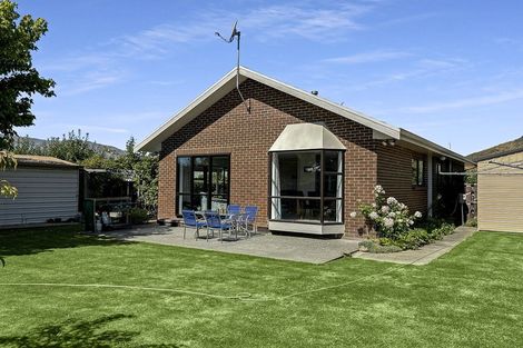 Photo of property in 13 Benmore Place, Omarama, 9412