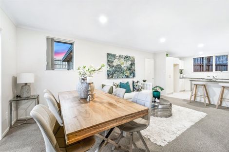 Photo of property in 75 Riverside Drive, Waiuku, 2123