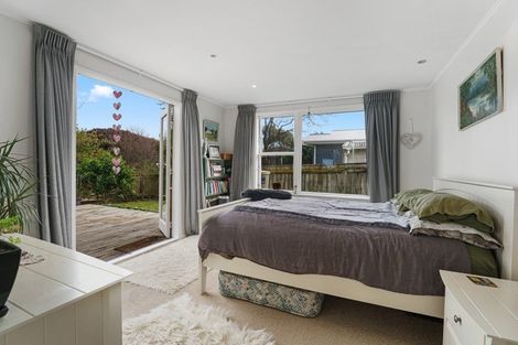 Photo of property in 28 Chums Road, Paraparaumu Beach, Paraparaumu, 5032