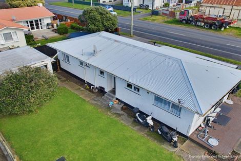 Photo of property in 12 Mosston Road, Castlecliff, Whanganui, 4501