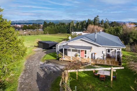 Photo of property in 133 Adelaide Road, Dannevirke, 4930