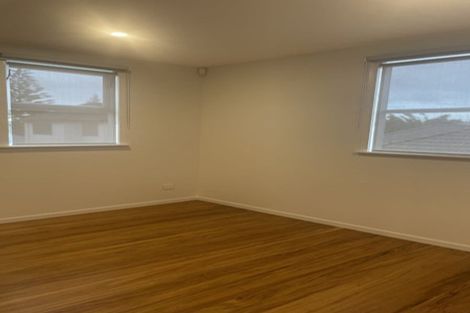 Photo of property in 45 Kelwyn Road, Kelston, Auckland, 0602