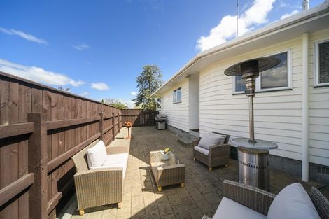 Photo of property in 7 Dunk Place, Milson, Palmerston North, 4414