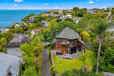 Photo of property in 1/62 Beach Road, Castor Bay, Auckland, 0620