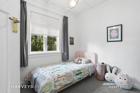 Photo of property in 1/112a View Road, Sunnyvale, Auckland, 0612