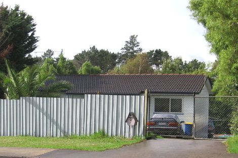 Photo of property in 3 Quincey Place, Massey, Auckland, 0614