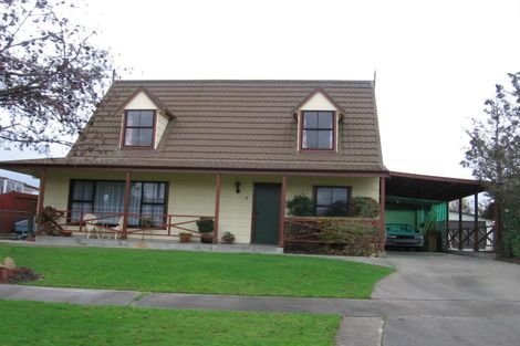 Photo of property in 9 Cumberland Place, Kelvin Grove, Palmerston North, 4414
