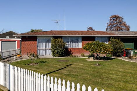 Photo of property in 26 Westmere Place, Takaro, Palmerston North, 4412